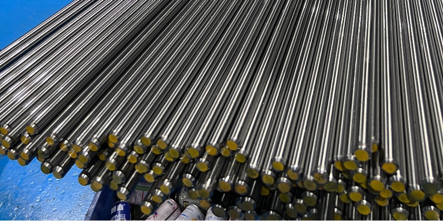 11SMnPb30圓鋼在五金零件生產(chǎn)中的表現(xiàn)如何？